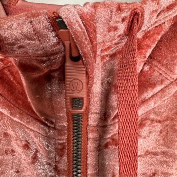Lululemon Special Edition Hooded Define Jacket Crushed Velvet Soft Cranberry - Picture 9 of 15